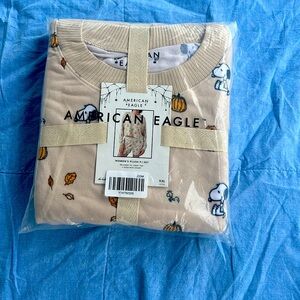 BRAND NEW SNOOPY WOMENS PLUSH PJ SET!!